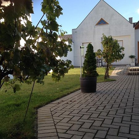 Winzerhof Klua Hoada Lejlighed Illmitz Eksteriør billede